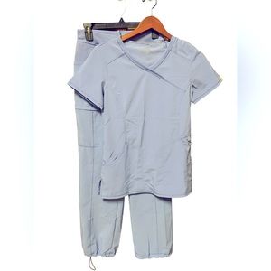 Cherokee Infinity Baby Blue Scrub Top and Pants Set Women’s Size XS